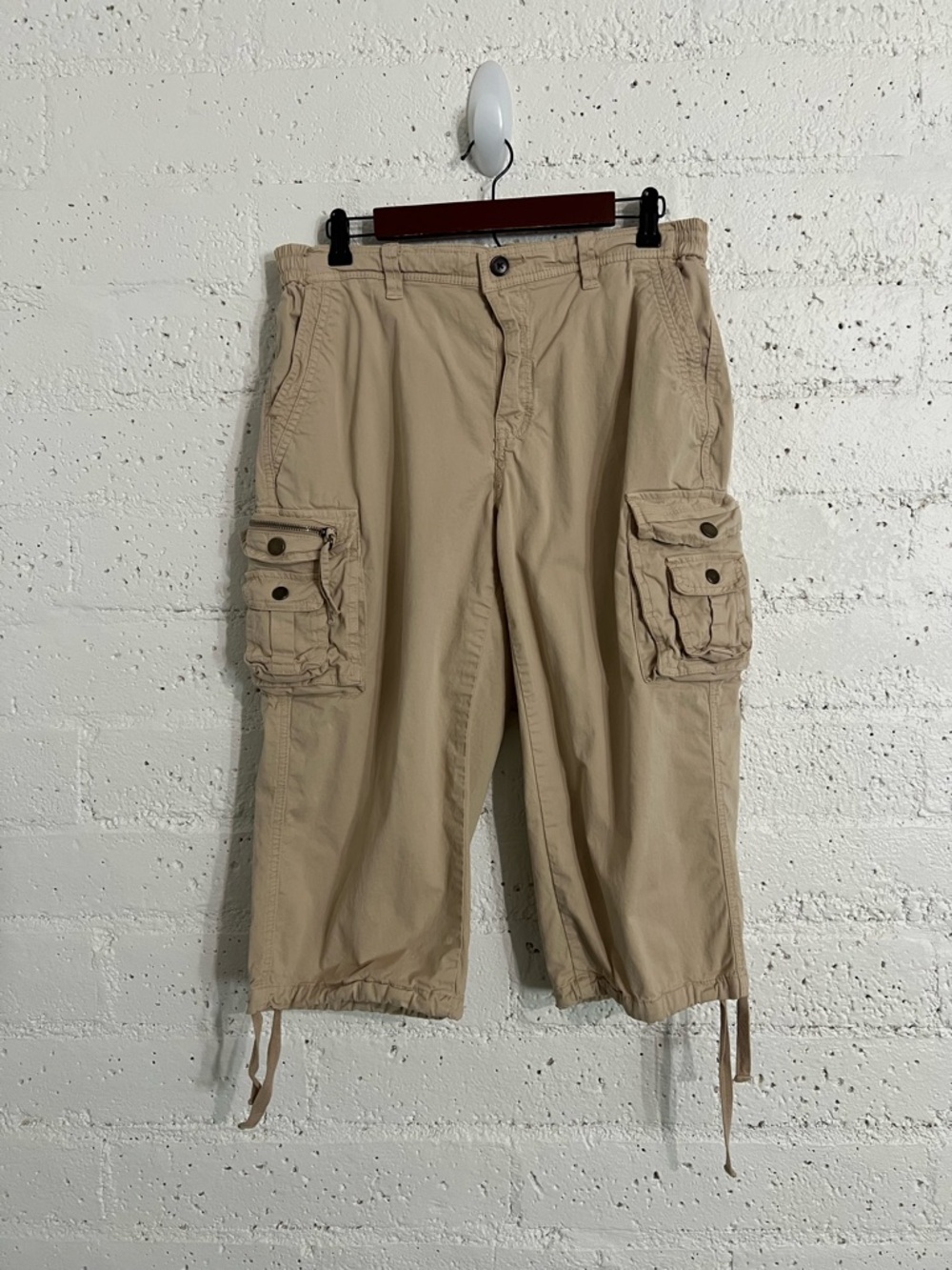 Four Steeds Womens Capri Pants L Tan Cargo Cotton Blend Tie Hem BU9